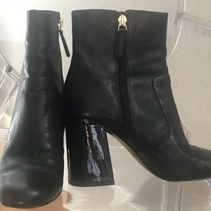 Nine West 7.5 chunky heel booty